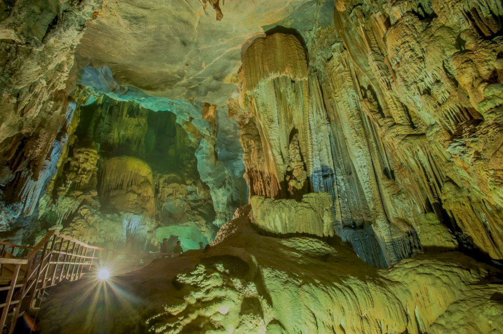 Within Tien Son Cave lies a unique area where natural echoes occur